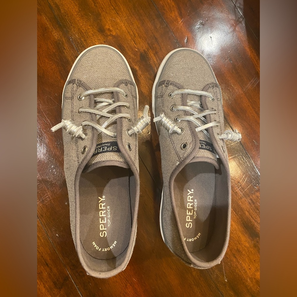 Sperry Top-Sider Gray & Silver Sneaker 7.5